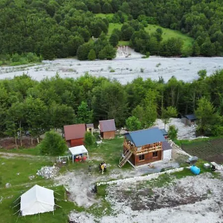 Chalet Bujtina Diti *